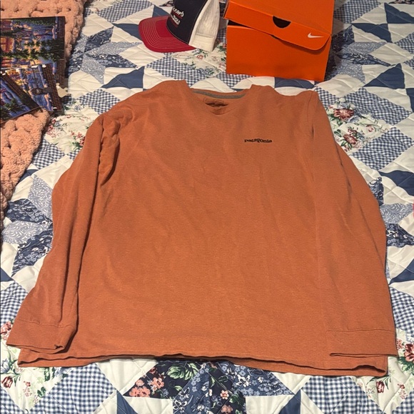 Patagonia Men's Rust Long Sleeve Tee - Picture 1 of 2